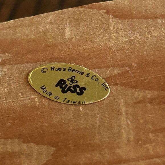 Vintage Russ Berrie 3" Nativity Scene Ornament Wood Jesus Mary Joseph Manger - Picture 7 of 7